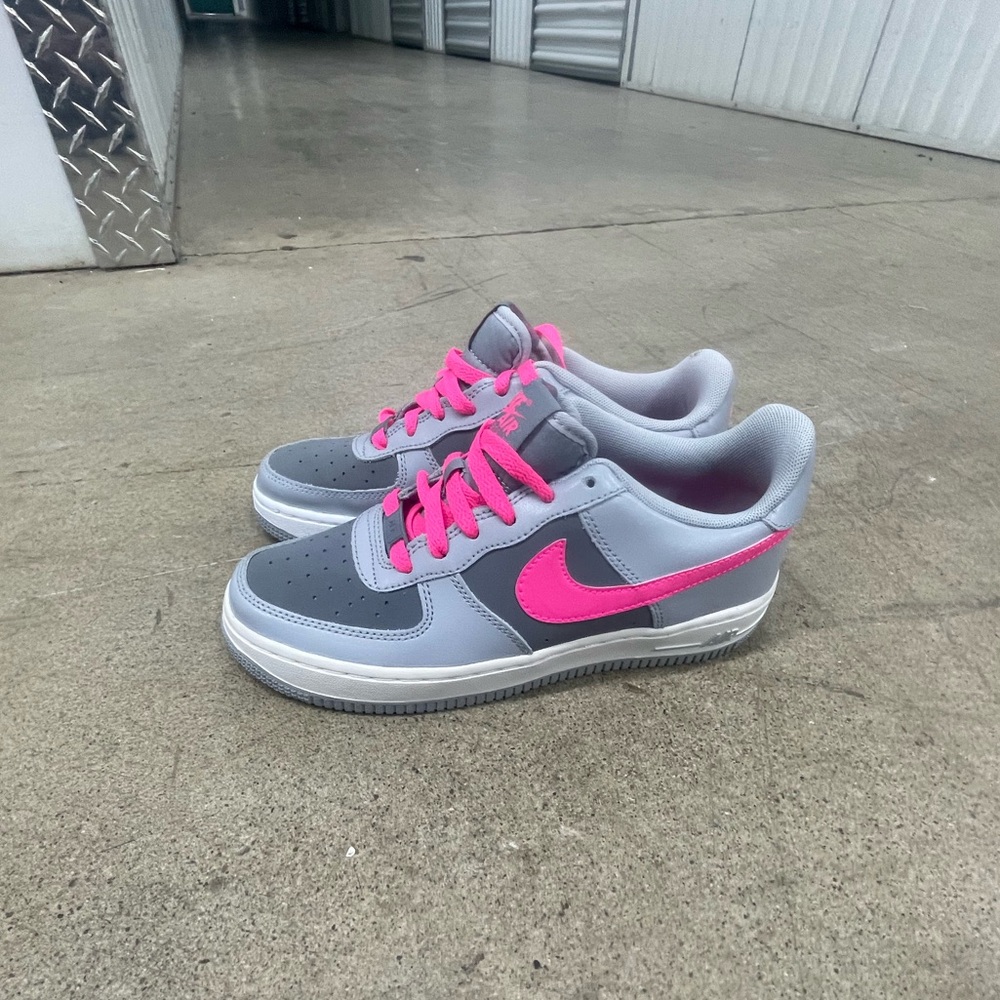 Nike pink girls Air Force 1 (size 5Y)